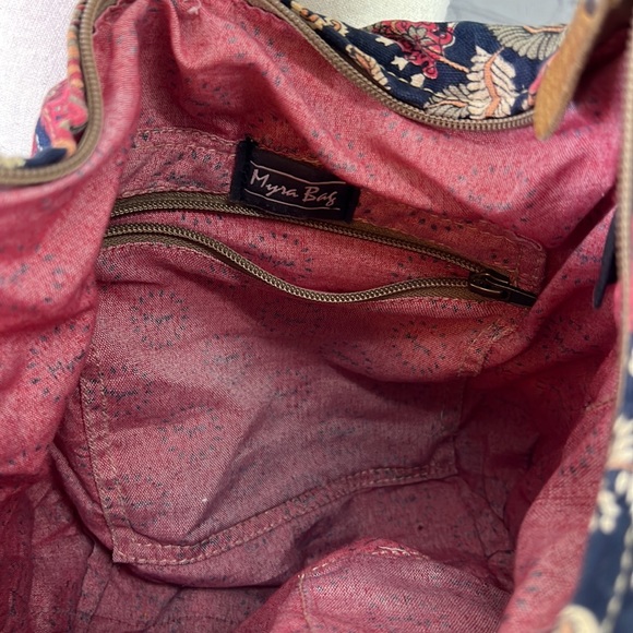 ⭐️Myra Bag crossbody messenger purse floral blue pink furl flap pocket leather - Picture 4 of 10